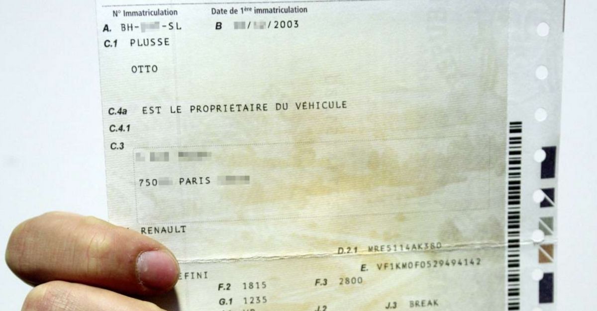 découvrez l'importance du numéro d'identification sur votre carte grise. comprenez comment ce numéro essentiel garantit vos droits de propriété, facilite les démarches administratives et assure la traçabilité de votre véhicule. informez-vous sur son rôle clé dans l'achat, la vente et l'immatriculation de votre auto.