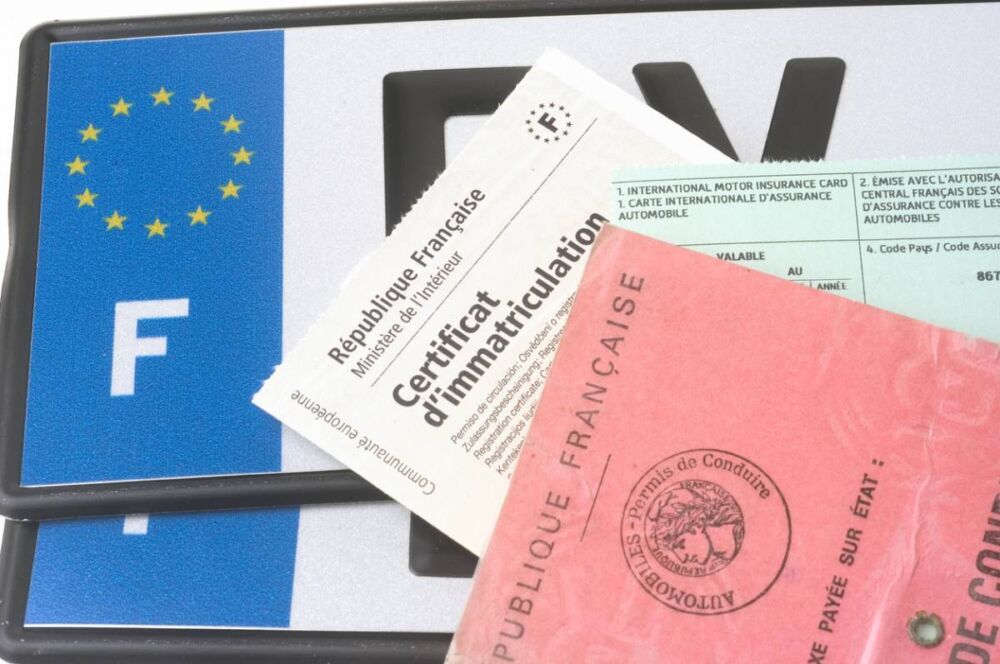 obtenez votre carte grise en tant qu'expatrié à lyon rapidement et facilement. découvrez les démarches nécessaires, les documents requis et les conseils pratiques pour immatriculer votre véhicule en toute conformité.