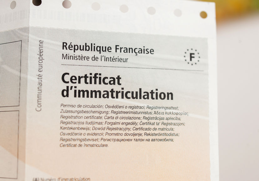 découvrez tout ce qu'il faut savoir sur la carte grise, un document essentiel pour tout propriétaire de véhicule en france. informez-vous sur les démarches, les tarifs et les conseils pratiques pour obtenir votre carte grise en toute simplicité.