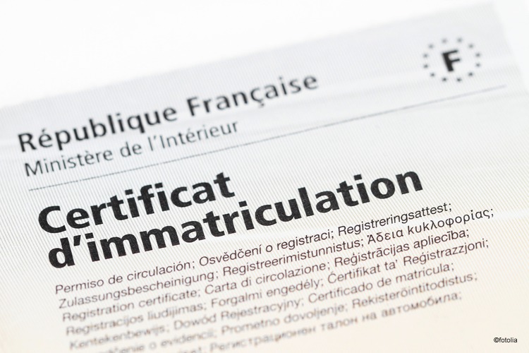 découvrez comment changer facilement l'adresse sur votre carte grise. suivez notre guide étape par étape pour mettre à jour vos informations administratives en toute simplicité et éviter les complications liées à votre véhicule.